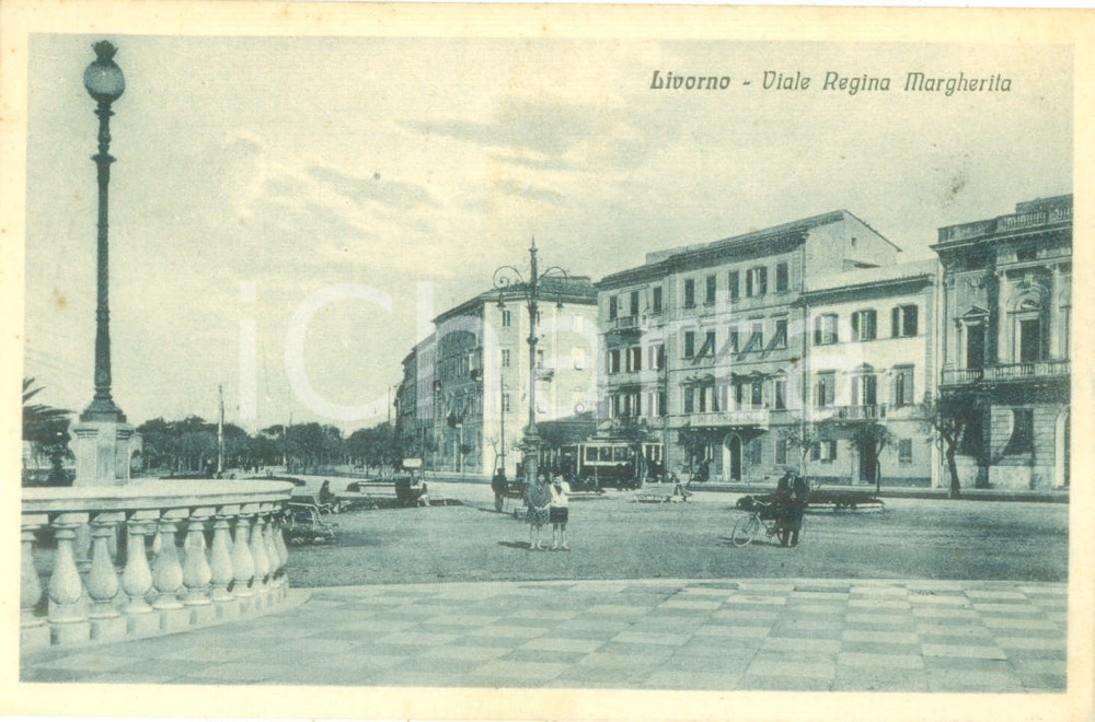Cartolina originale da collezione 1931 LIVORNO Viale Regina Margherita Cartolina ANIMATA DANNEGGIATA FP VG 1