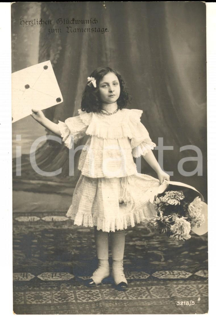 Cartolina originale da collezione 1907 COSTUMI Bambina in abito bianco con lettera augurale Cartolina VINTAGE FP 1