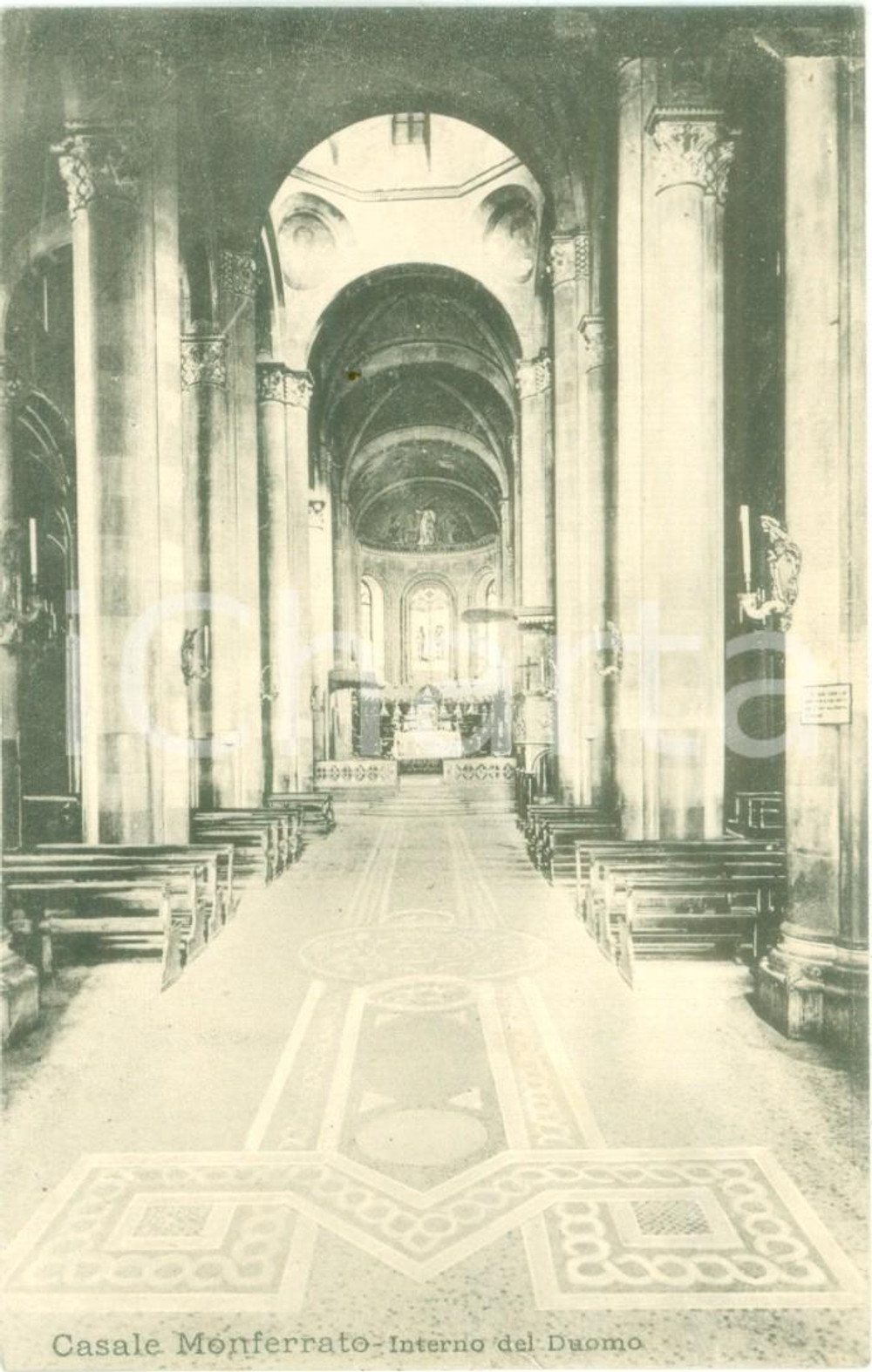 Cartolina originale da collezione 1920 ca CASALE MONFERRATO AL Navata centrale del Duomo Cartolina FP NV 1