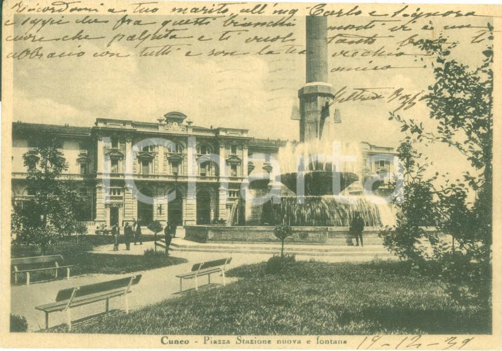 Cartolina originale da collezione 1939 CUNEO Piazza Stazione nuova e fontana Cartolina postale FG VG 1