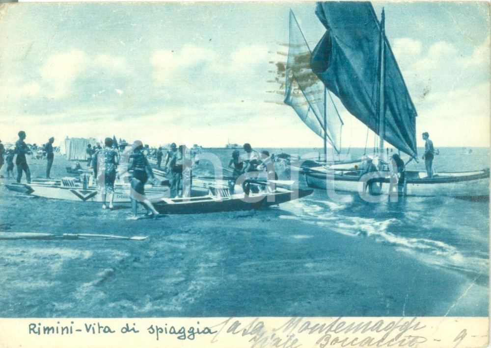 Cartolina originale da collezione 1935 RIMINI Bagnanti con barca a vela sulla spiaggia Cartolina FG VG 1