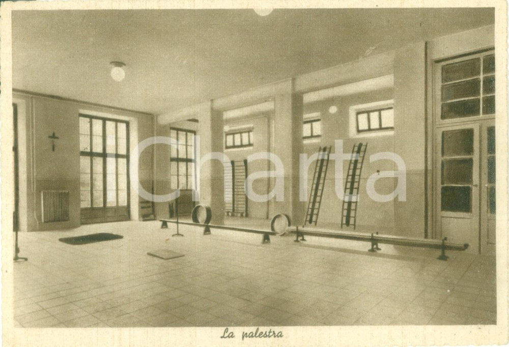 Cartolina originale da collezione 1945 ca ARONA NO La palestra dell Istituto Suore Marcelline Cartolina FG NV 1