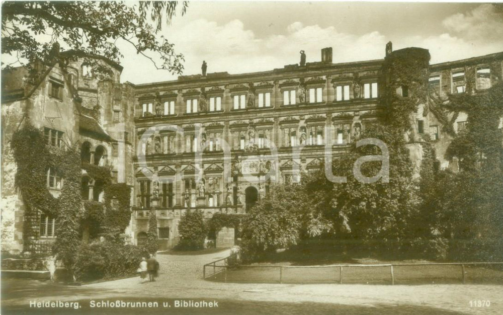 Cartolina originale da collezione 1935 HEIDELBERG GERMANIA Fontana del castello e Biblioteca Cartolina FP VG 1