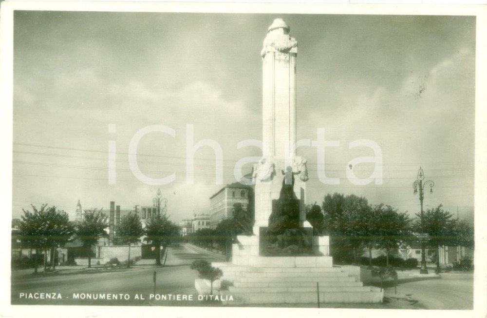 Cartolina originale da collezione 1940 ca PIACENZA Il Monumento al Pontiere d ITALIA Cartolina FP NV 1