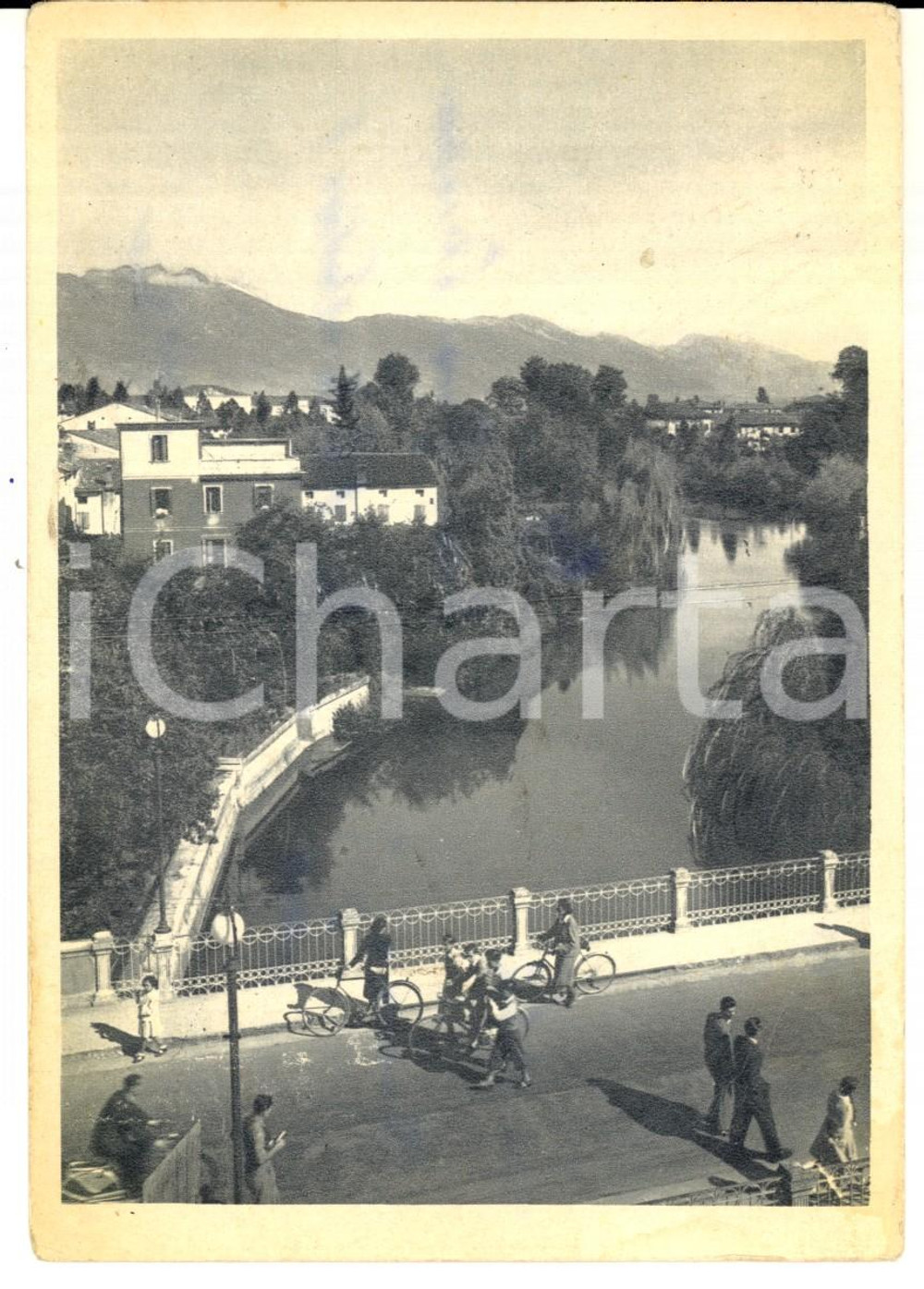 Cartolina originale da collezione 1956 SACILE Panorama dal PONTE DELLA VITTORIA Cartolina ANIMATA DANNEGGIATA 1