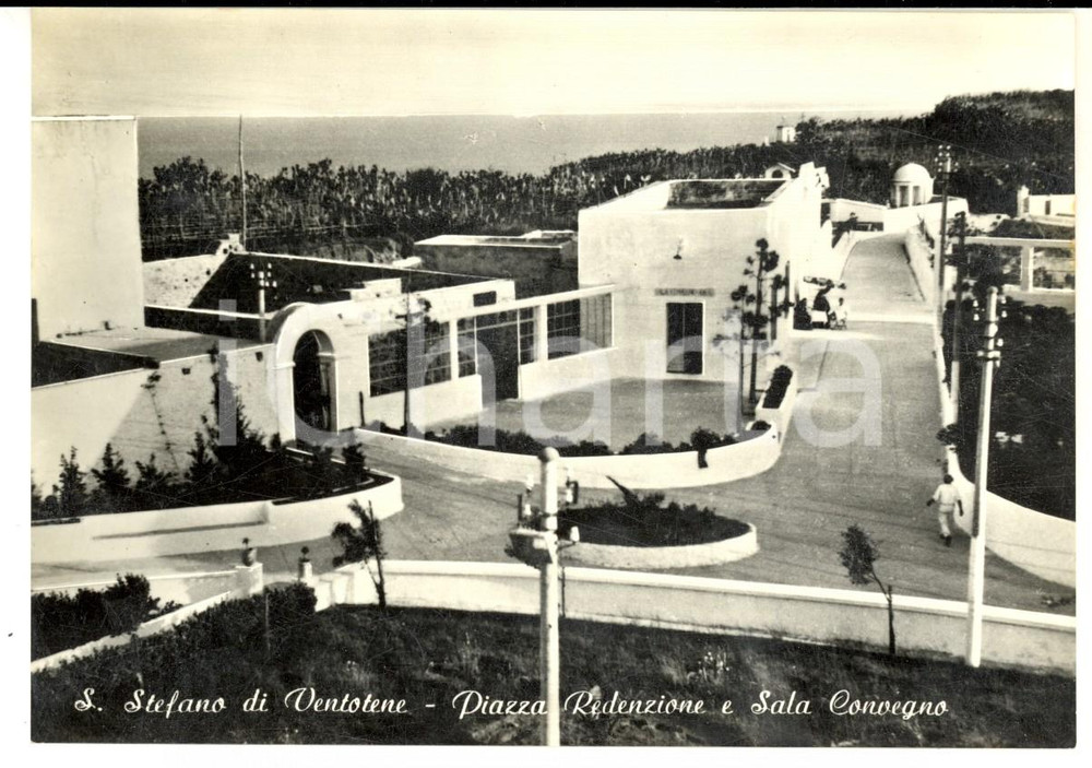 Cartolina originale da collezione 1970 ca ISOLA DI SANTO STEFANO LT Piazza Redenzione Cartolina postale FG NV 1