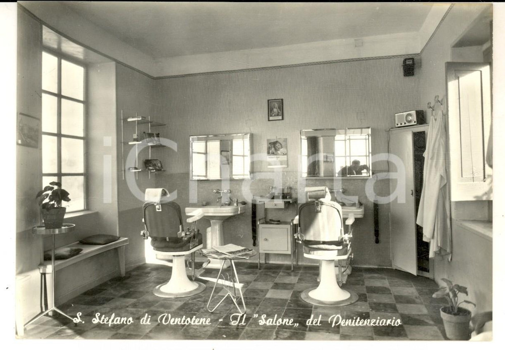 Cartolina originale da collezione 1970 ca ISOLA DI SANTO STEFANO LT Salone del Penitenziario Cartolina FG NV 1