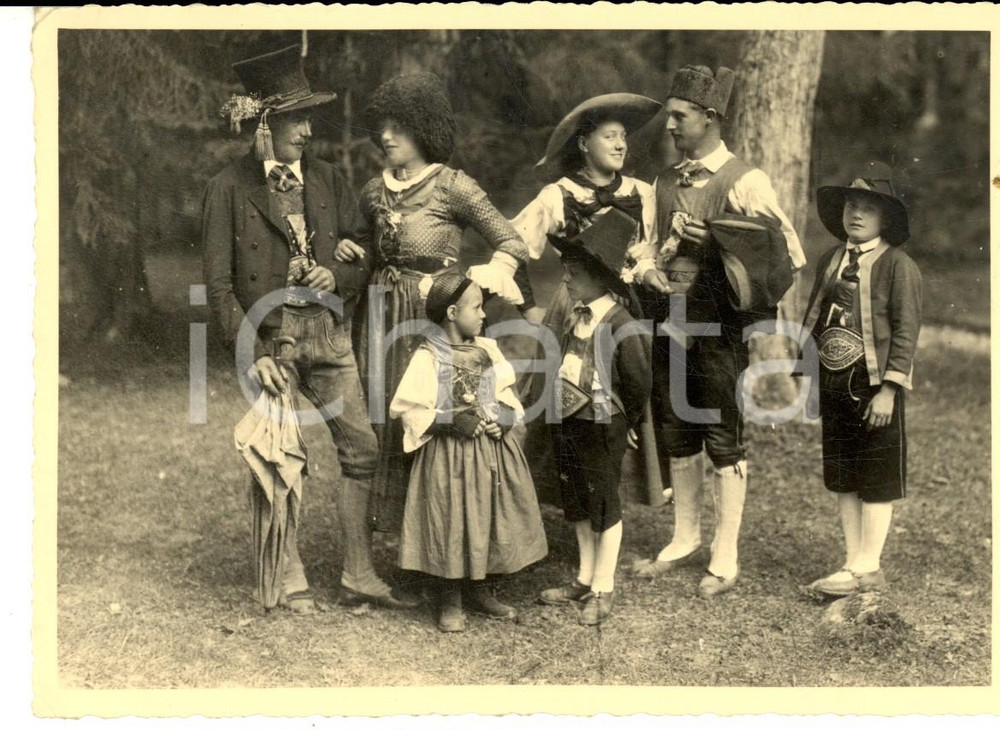 Cartolina originale da collezione 1949 COSTUMI ALTO ADIGE  VAL PUSTERIA Danza di giovani coppie Cartolina FG 1