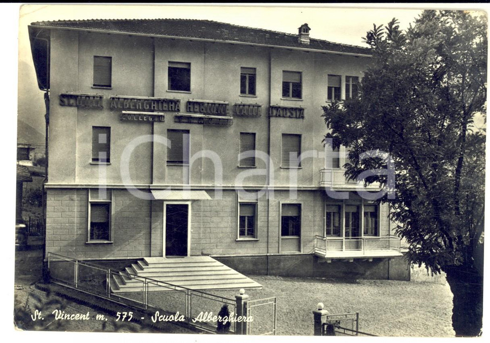 Cartolina originale da collezione 1960 ca SAINT VINCENT AO Scuola Alberghiera Cartolina ANIMATA FG VG 1