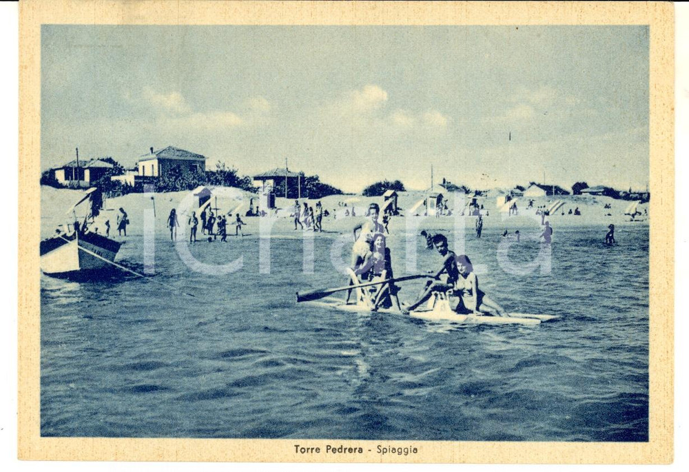 Cartolina originale da collezione 1950 TORRE PEDRERA RIMINI Spiaggia Cartolina ANIMATA pedalò FG VG 1