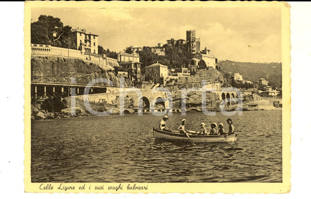 Cartolina originale da collezione 1950 ca CELLE LIGURE SV Spiaggia e bambini in barca Cartolina ANIMATA FG VG 1