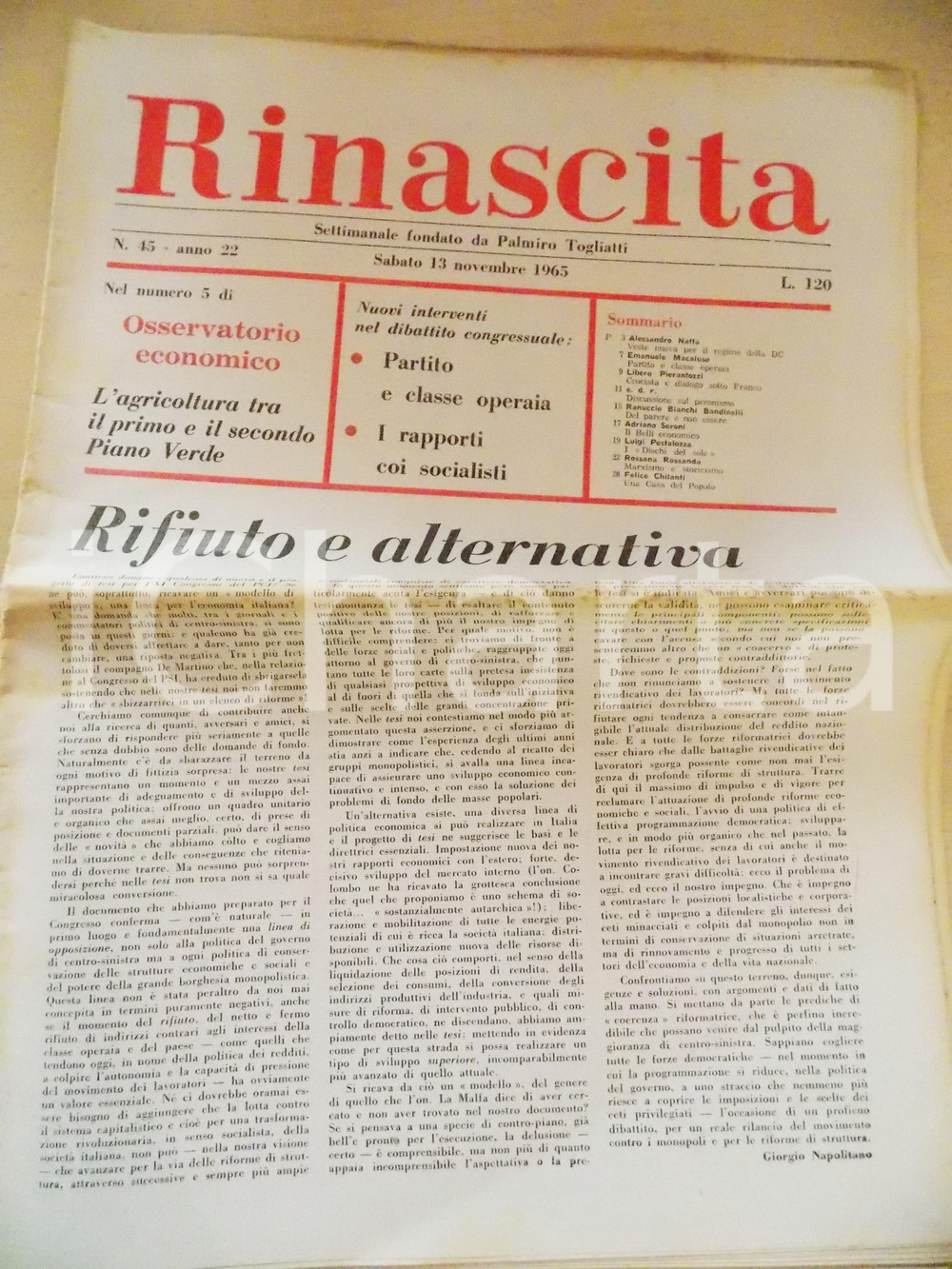 1965 RINASCITA Comunisti, socialisti e DC nel Veneto *Settimanale anno XXII nÂ°45  DATA: 13 novembre 1965CONDIZIONI: fair (ma profonda piegatura centrale coeva con ingiallimenti in corrispondenza).    originale e autentica 1