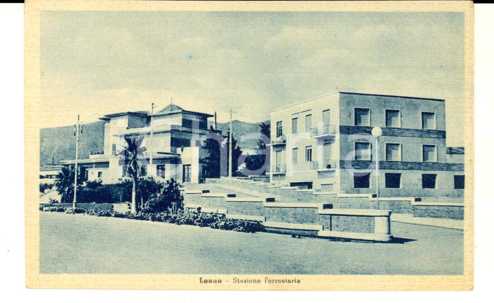 Cartolina originale da collezione 1953 LOANO SV Veduta della stazione ferroviaria Cartolina postale FP VG 1