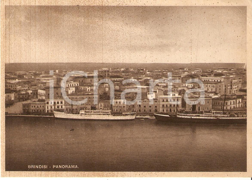 Cartolina originale da collezione 1935 ca BRINDISI Panorama della cittÃ  con navi Cartolina FG NV 1
