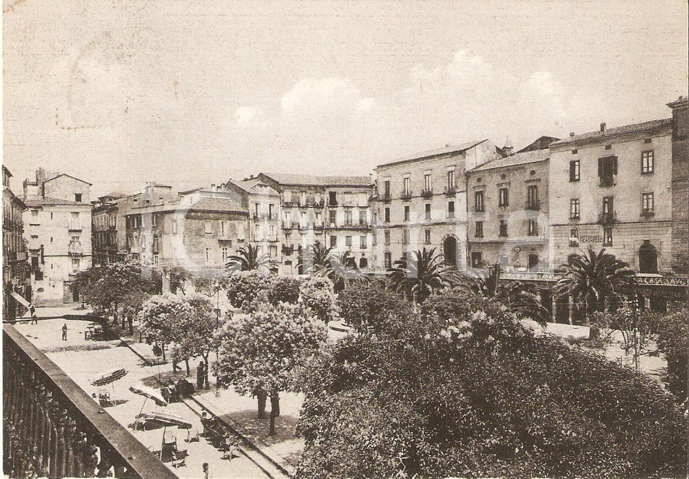 Cartolina originale da collezione 1955 VALLO DELLA LUCANIA SA Piazza Vittorio Emanuele Cartolina FG VG 1
