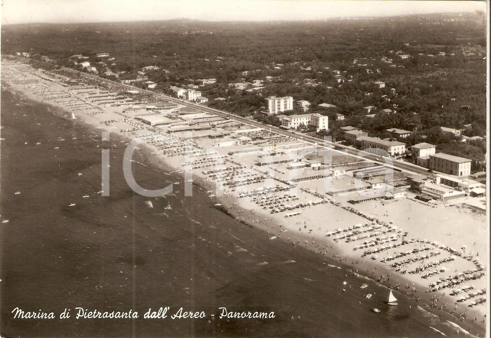 Cartolina originale da collezione 1965 MARINA DI PIETRASANTA LU Panorama dall aereo Cartolina FG VG 1