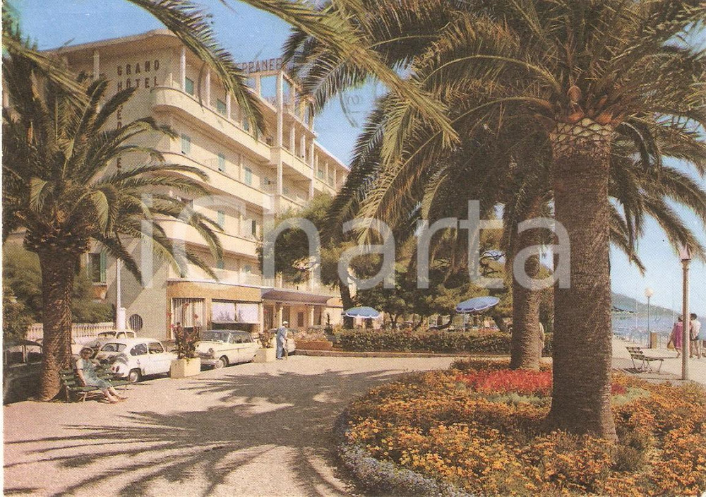 Cartolina originale da collezione 1969 ALASSIO SV Hotel MediterranÃ©e e passeggiata a mare Cartolina FG VG 1