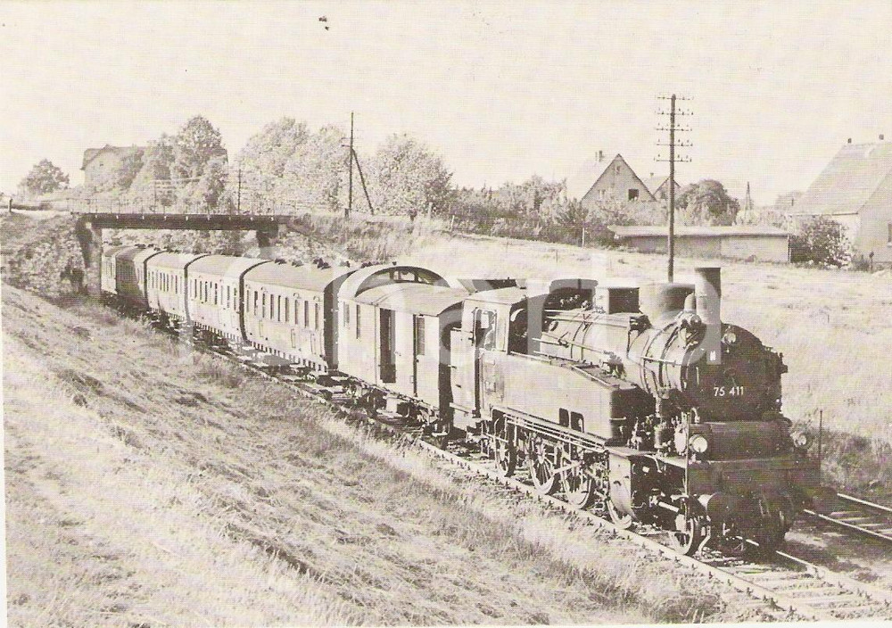 Cartolina originale da collezione 1970 ca DDR Treno DR 75 411 attraversa la campagna Cartolina FG NV 1