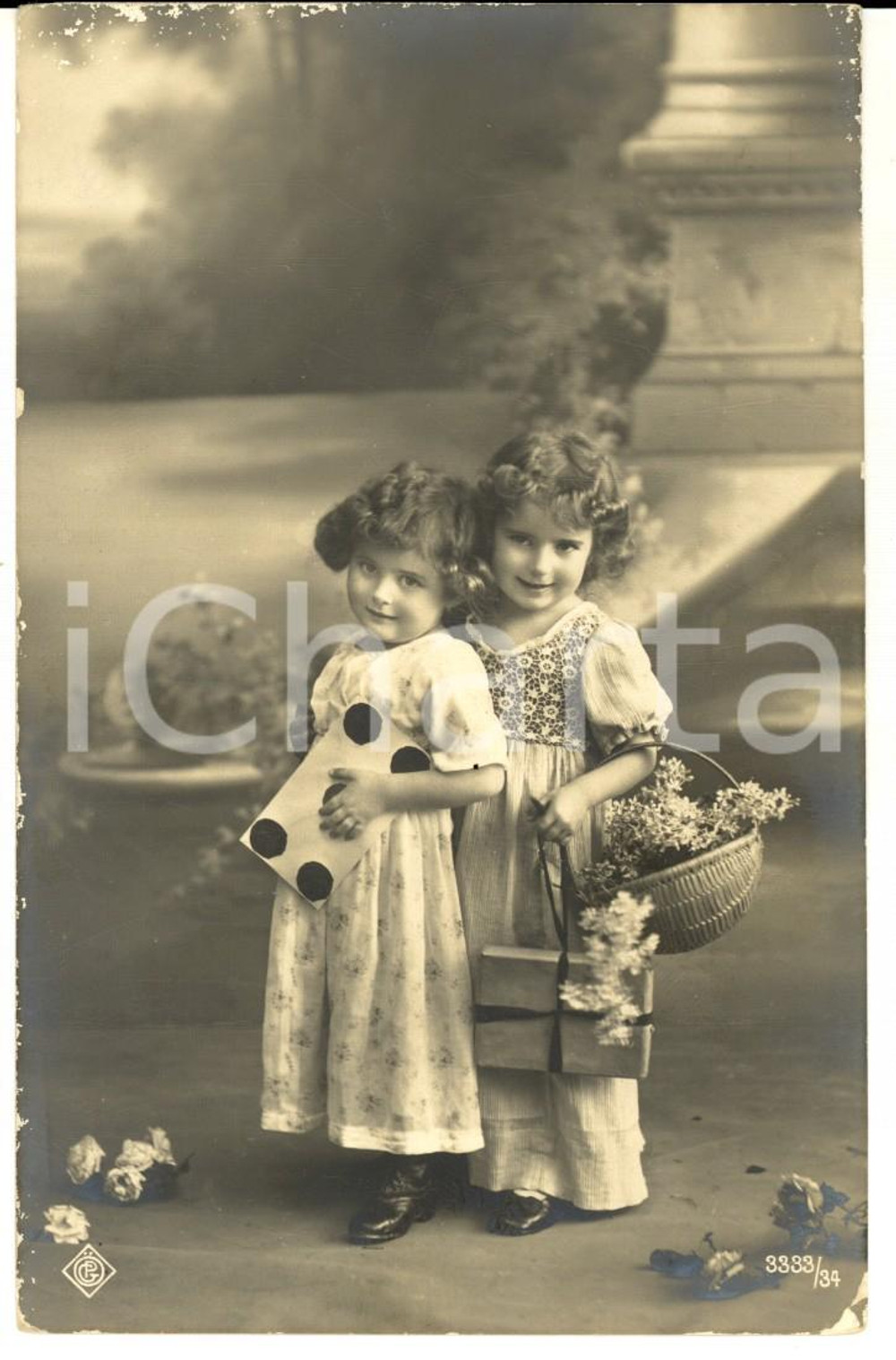 Cartolina originale da collezione 1912 BAMBINI Piccole amiche con una lettera segreta Cartolina VINTAGE FP 1