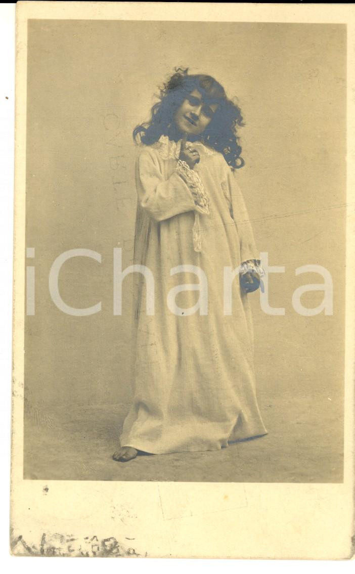 Cartolina originale da collezione 1905 COSTUMI Bambina in lunga veste bianca Cartolina postale VINTAGE FP VG 1