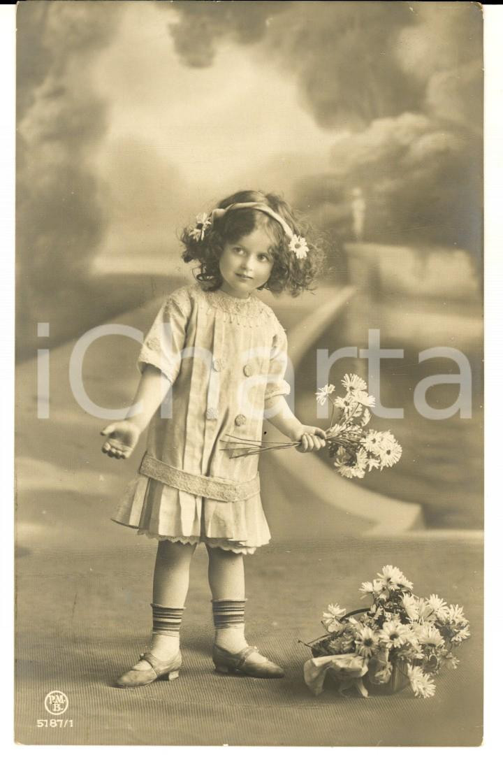 Cartolina originale da collezione 1912 COSTUMI Bambina con cesto di margherite Cartolina postale VINTAGE FP VG 1