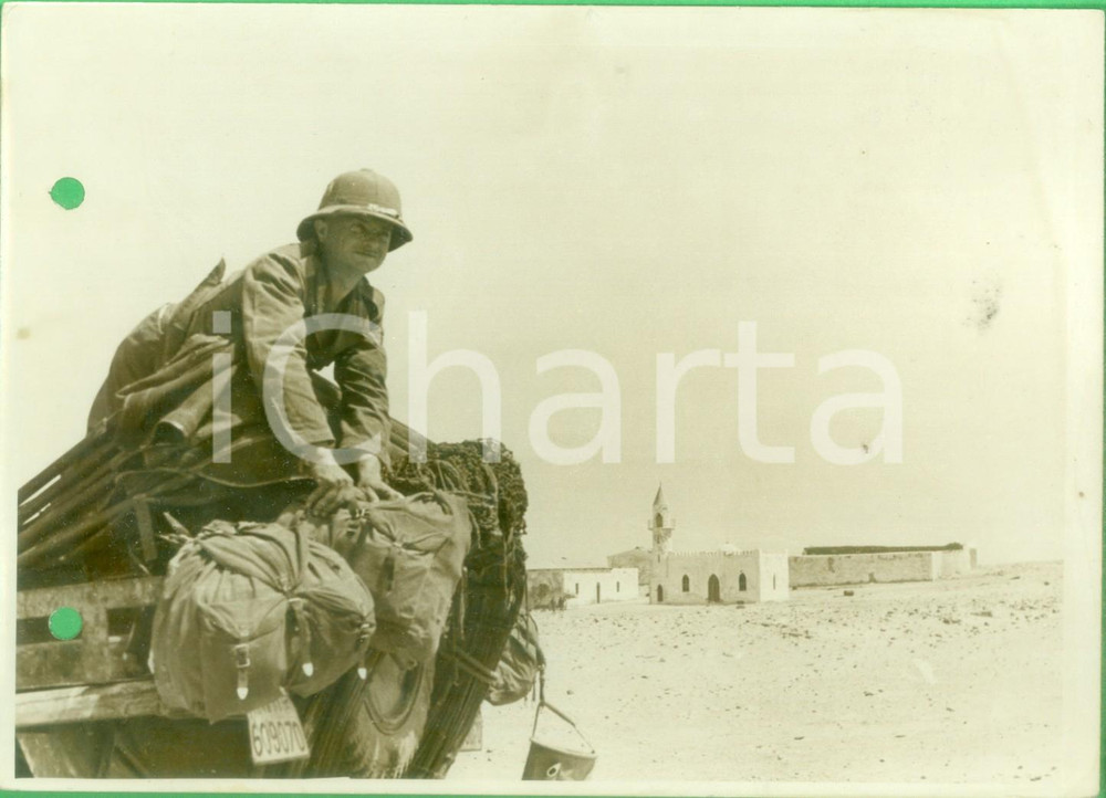 Fotografia d epoca originale 1940 ca TRIPOLI LIBIA ? Soldati tedeschi su camionetta con rifornimenti Foto 1