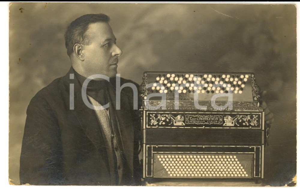 Fotografia d epoca originale 1920 ca SAVONA Musicista Luigi DAL MONTE con fisarmonica L ARMONICA STRADELLA 1