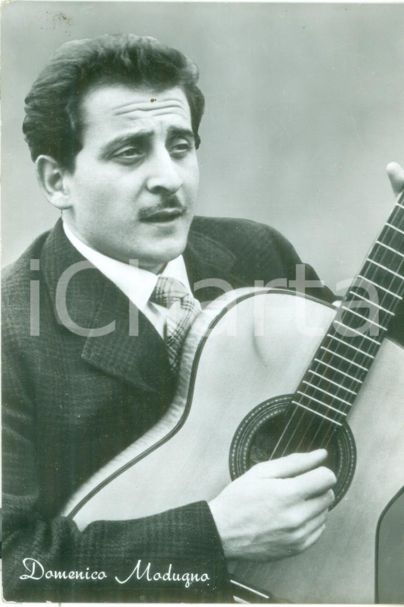 Cartolina originale da collezione 1965 ca MUSICA Domenico MODUGNO suona la chitarra Cartolina FG NV 1