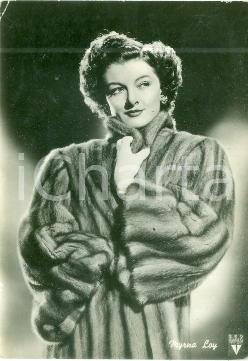 Cartolina originale da collezione 1935 ca CINEMA Attrice Myrna LOY con pelliccia Cartolina FG NV 1