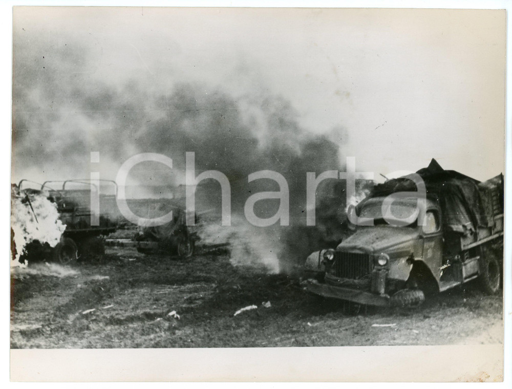 Fotografia d epoca originale 1940 FRONTE RUSSO WW2 Camionette distrutte da carri armati TIGER Fotografia 1