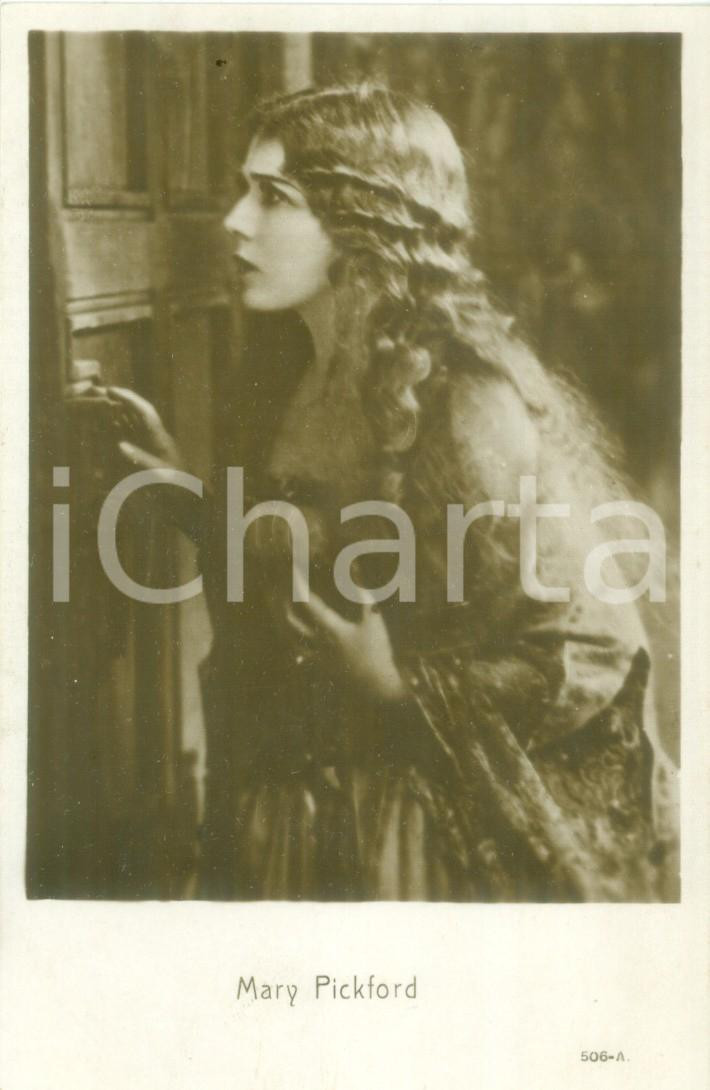 Cartolina originale da collezione 1925 ca CINEMA Attrice Mary PICKFORD nella scena di un film Cartolina FP NV 1
