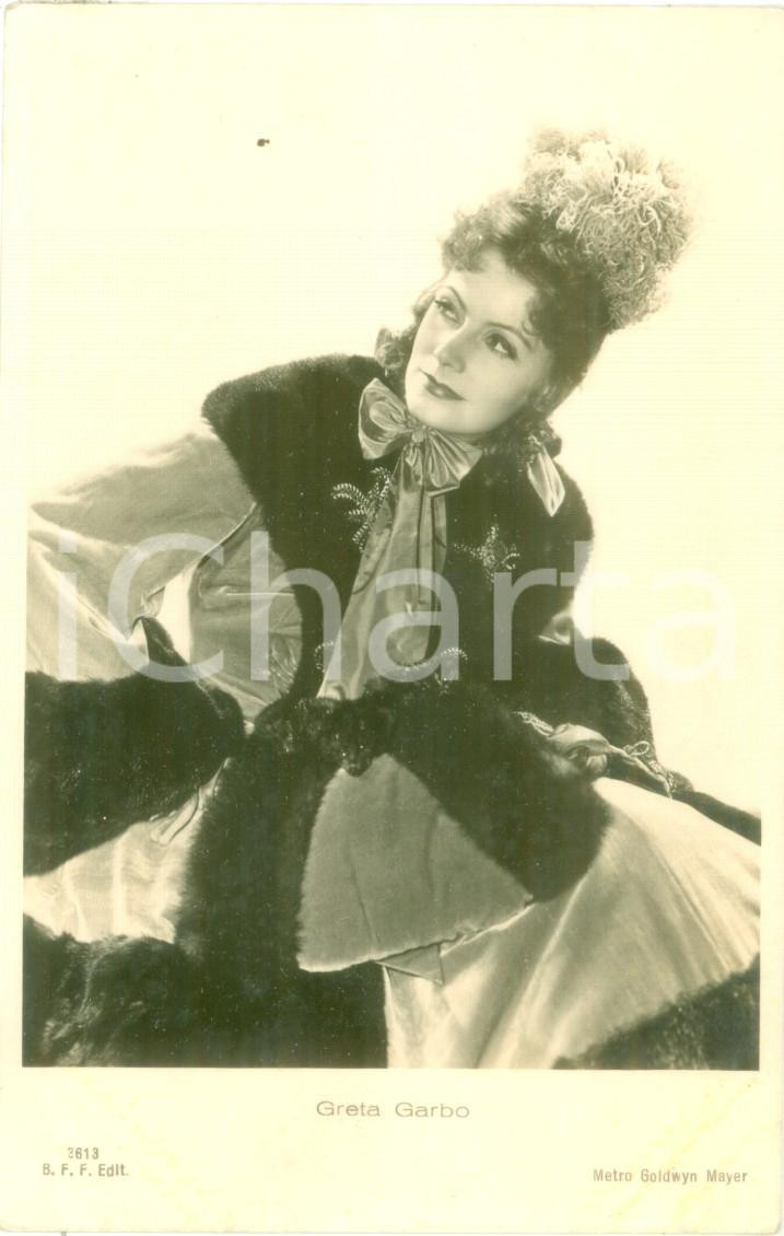 Cartolina originale da collezione 1937 CINEMA Attrice Greta GARBO con cappotto di pelliccia Cartolina FP NV 1