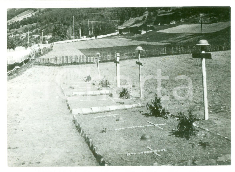 Fotografia d epoca originale 1940 NORVEGIA Cimitero di guerra di soldati inglesi e tedeschi Fotografia 1