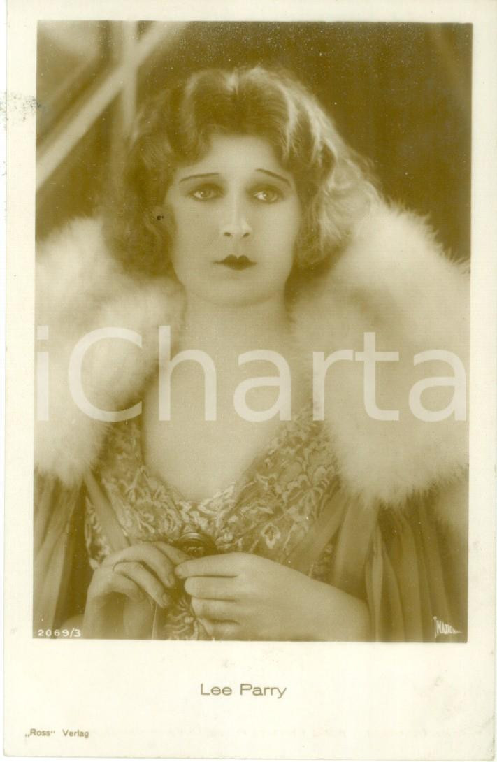 Cartolina originale da collezione 1930 ca CINEMA Attrice Lee PARRY con collo di pelliccia Cartolina FP NV 1