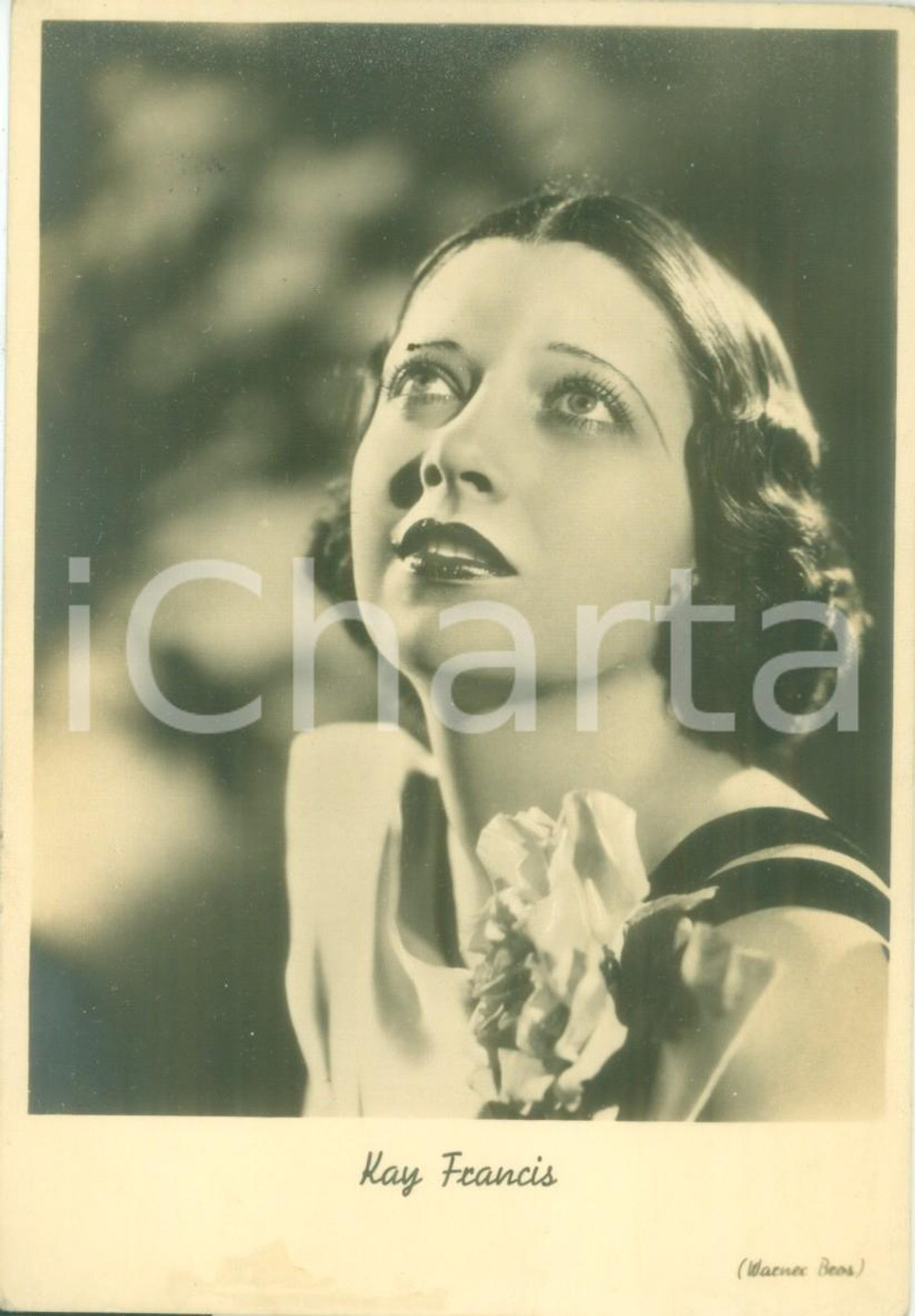 1935 ca CINEMA Actress Kay FRANCIS Portrait with flower *Cartolina FG NV 2 DATA: 1935 circaTITOLO: CINEMARITRATTO DELL'ATTRICE KAY FRANCISDESCRIZIONE: Cartolina postale d'epoca, non viaggiata. DIMENSIONI: Formato grande.  CONDIZIONI: buone.Cartolina d'epoca, originale, autentica.    originale e autentica 1