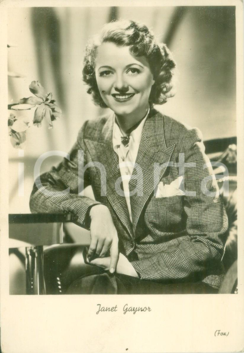 1940 ca CINEMA Attrice Janet GAYNOR con giacca e pochette *Cartolina FG NV
