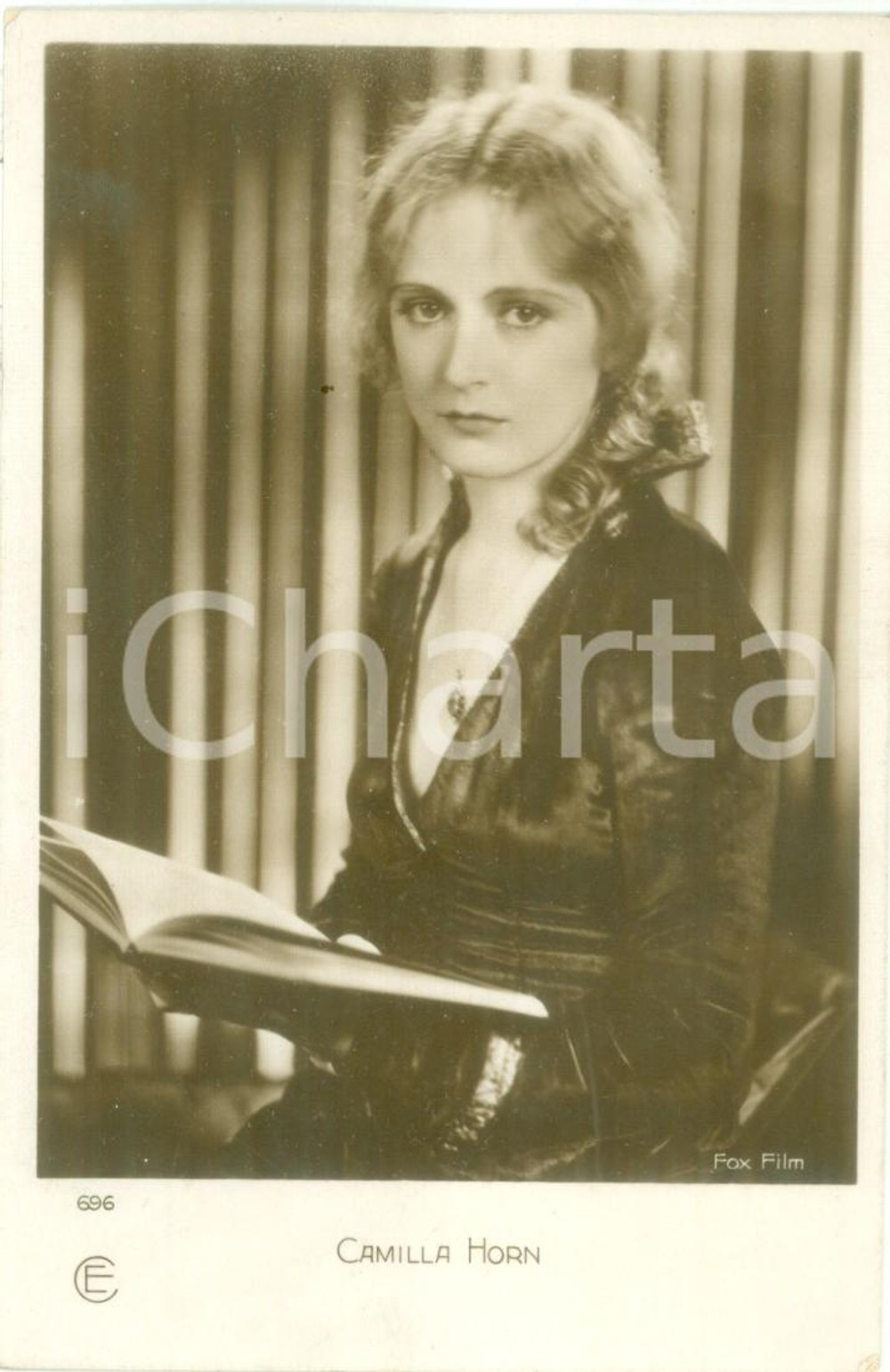 Cartolina originale da collezione 1930 ca CINEMA Attrice Camilla HORN legge un libro FOX FILM Cartolina FP NV 1