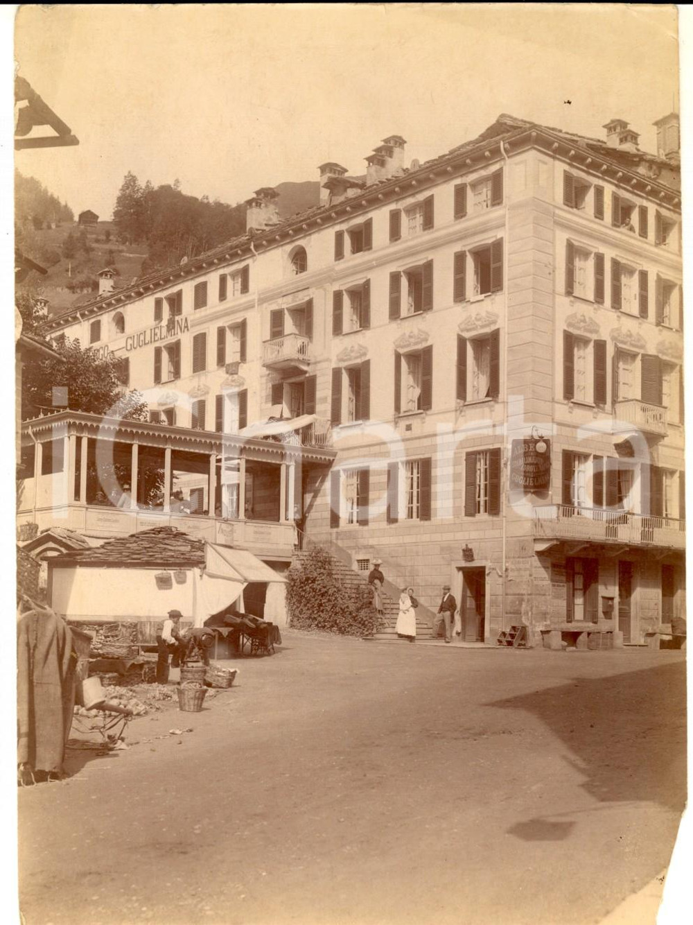 Fotografia d epoca originale 1910 ca ALAGNA VALSESIA Veduta Albergo GUGLIELMINA Foto ANIMATA RARA 13x17 cm 1