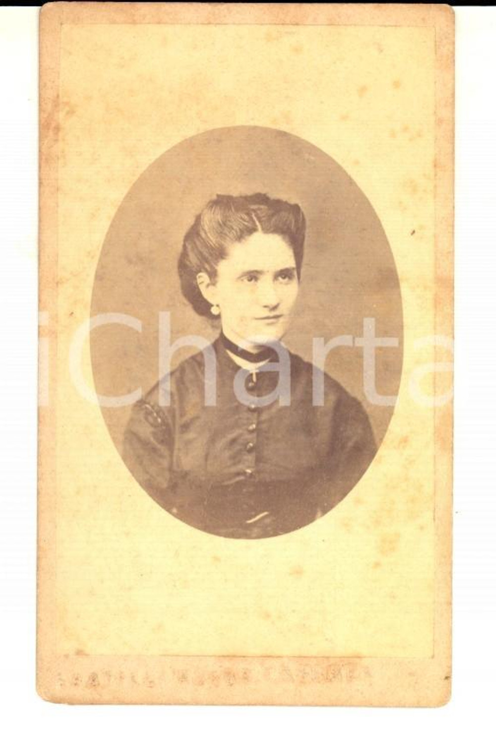 1870 ca CASERTA Ritratto di donna in abito scuro *Foto FRATELLI RUSSO CDV