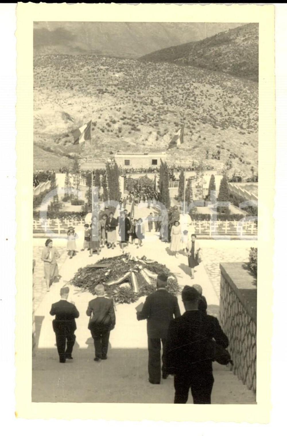Fotografia d epoca originale 1953 MIGNANO MONTE LUNGO Cerimonia Sacrario Militare  Deposizione corone Foto 1