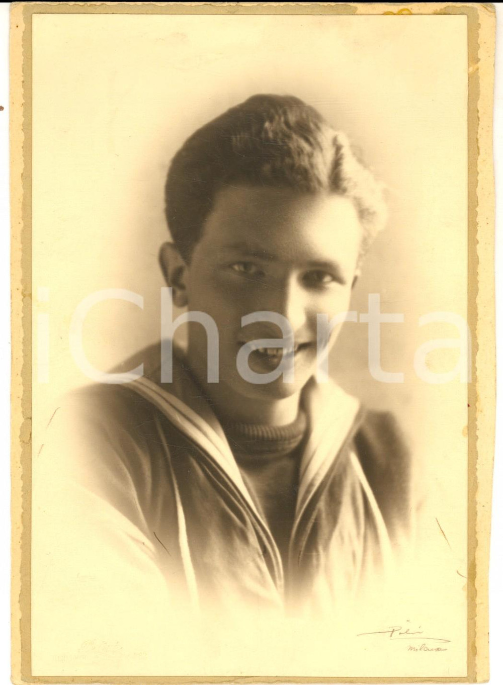Fotografia d epoca originale 1940 ca MILANO Adolescente vestito alla marinara Foto PETRI VINTAGE 13x18 1