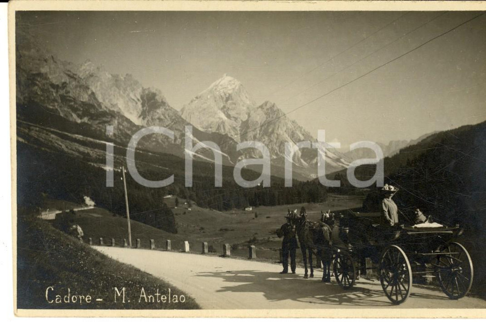 Cartolina originale da collezione 1920 PIEVE DI CADORE BL Veduta del Monte ANTELAO Cartolina ANIMATA carrozza 1
