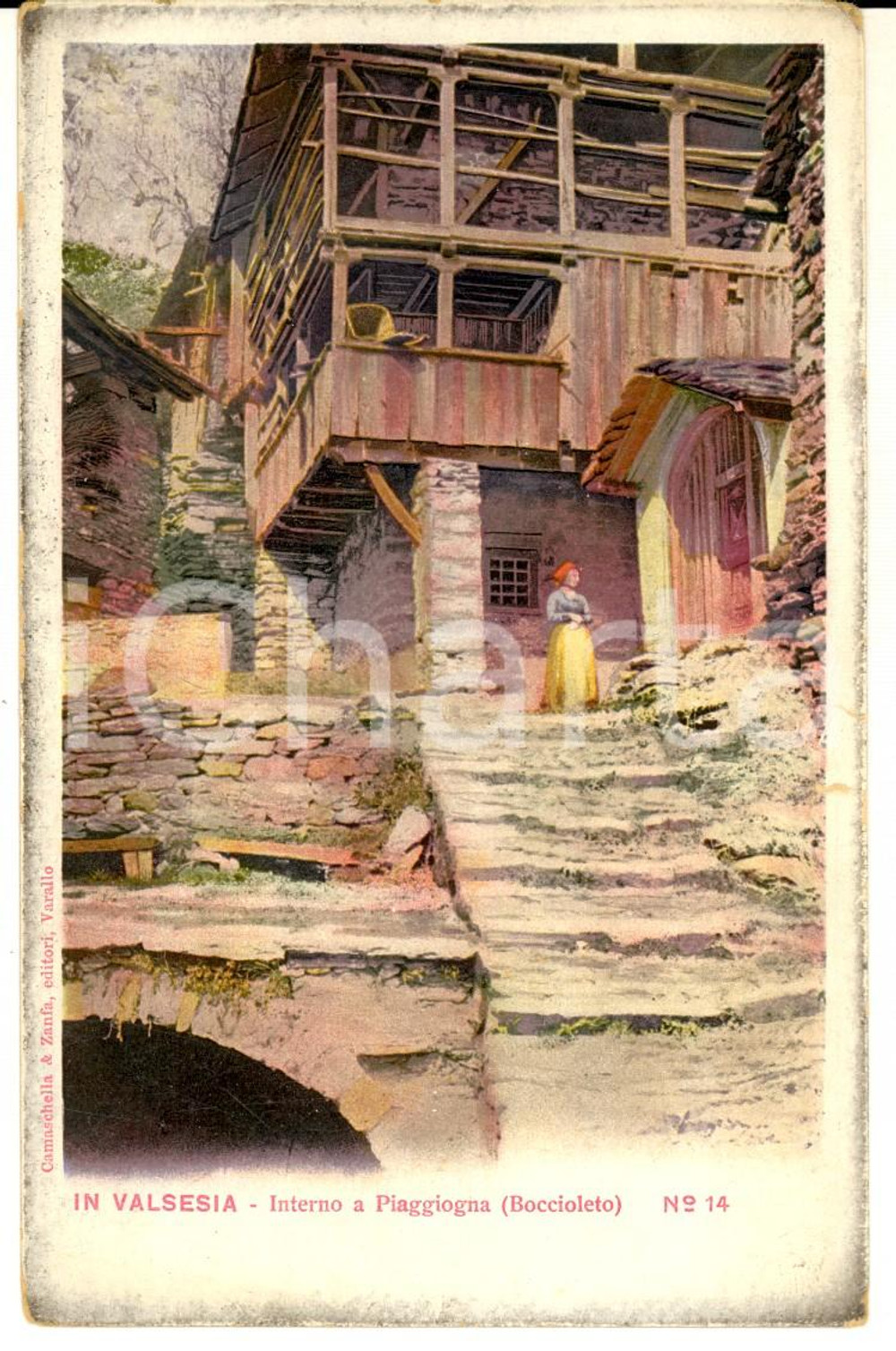 Cartolina originale da collezione 1915 ca PIAGGIOGNA VC Abitazione con donna in costume della VALSESIA Cartolina 1