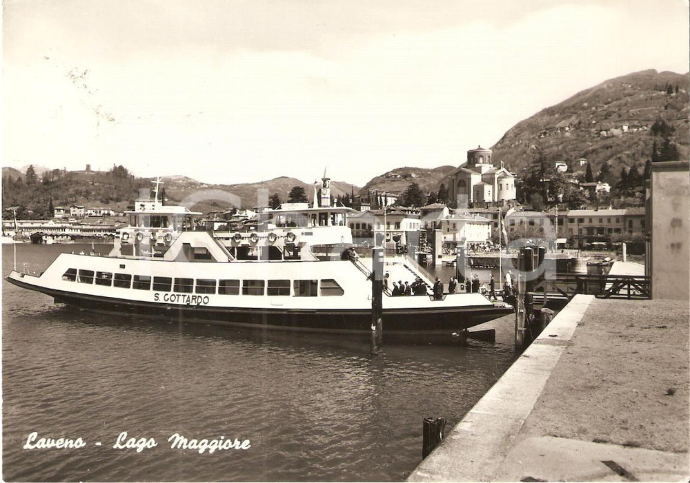 Cartolina originale da collezione 1960 LAVENO MOMBELLO VA Passeggerri sul Battello SAN GOTTARDO Cartolina FG VG 1