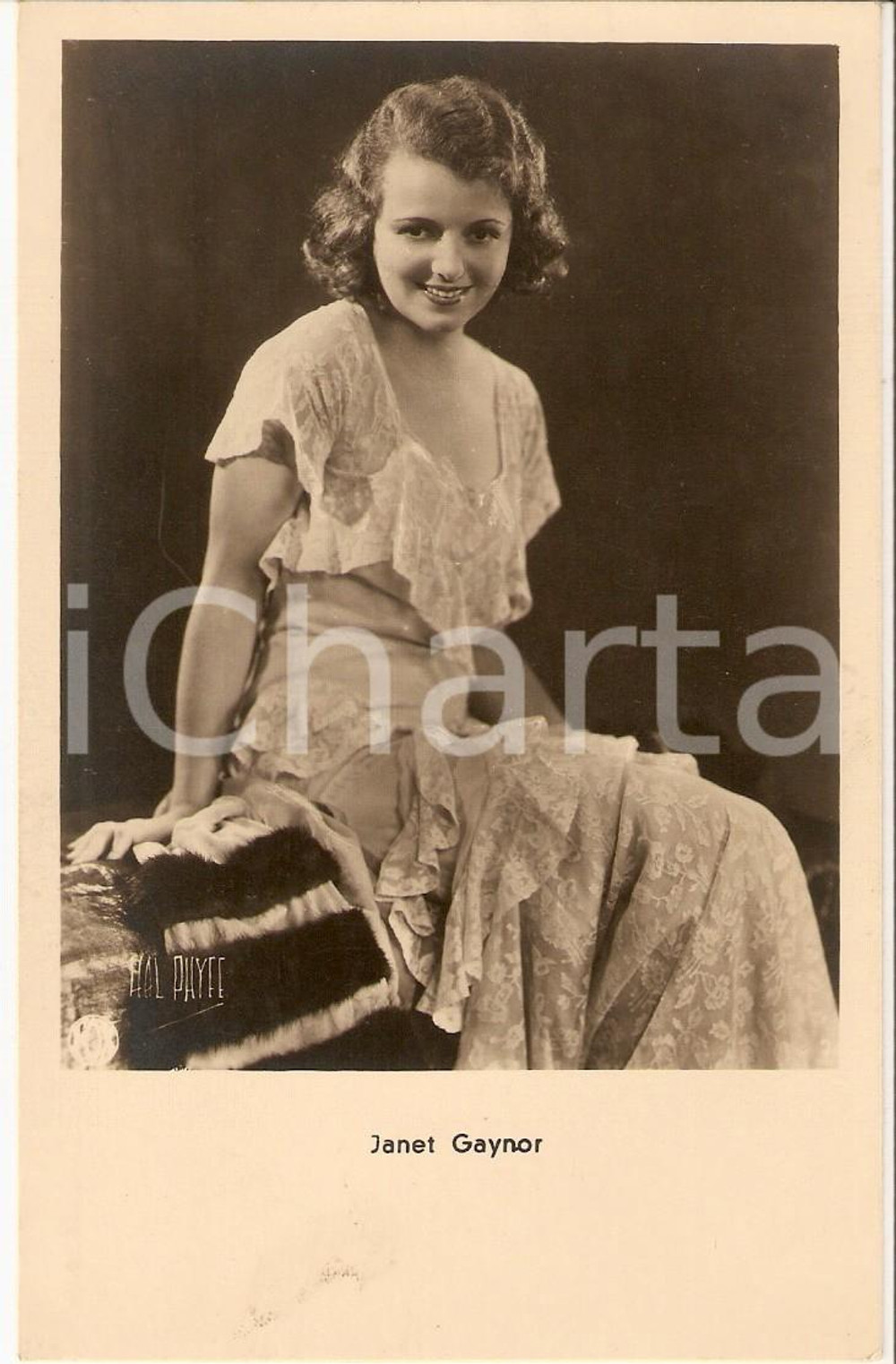 Cartolina originale da collezione 1930 ca CINEMA Janet GAYNOR Ritratto con vestaglia Cartolina FP NV 1