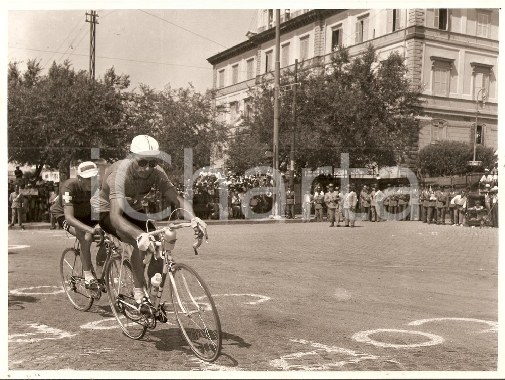 Fotografia d epoca originale 1955 FRASCATI Mondiali CICLISMO Pasquale FORNARA durante la gara Foto 1