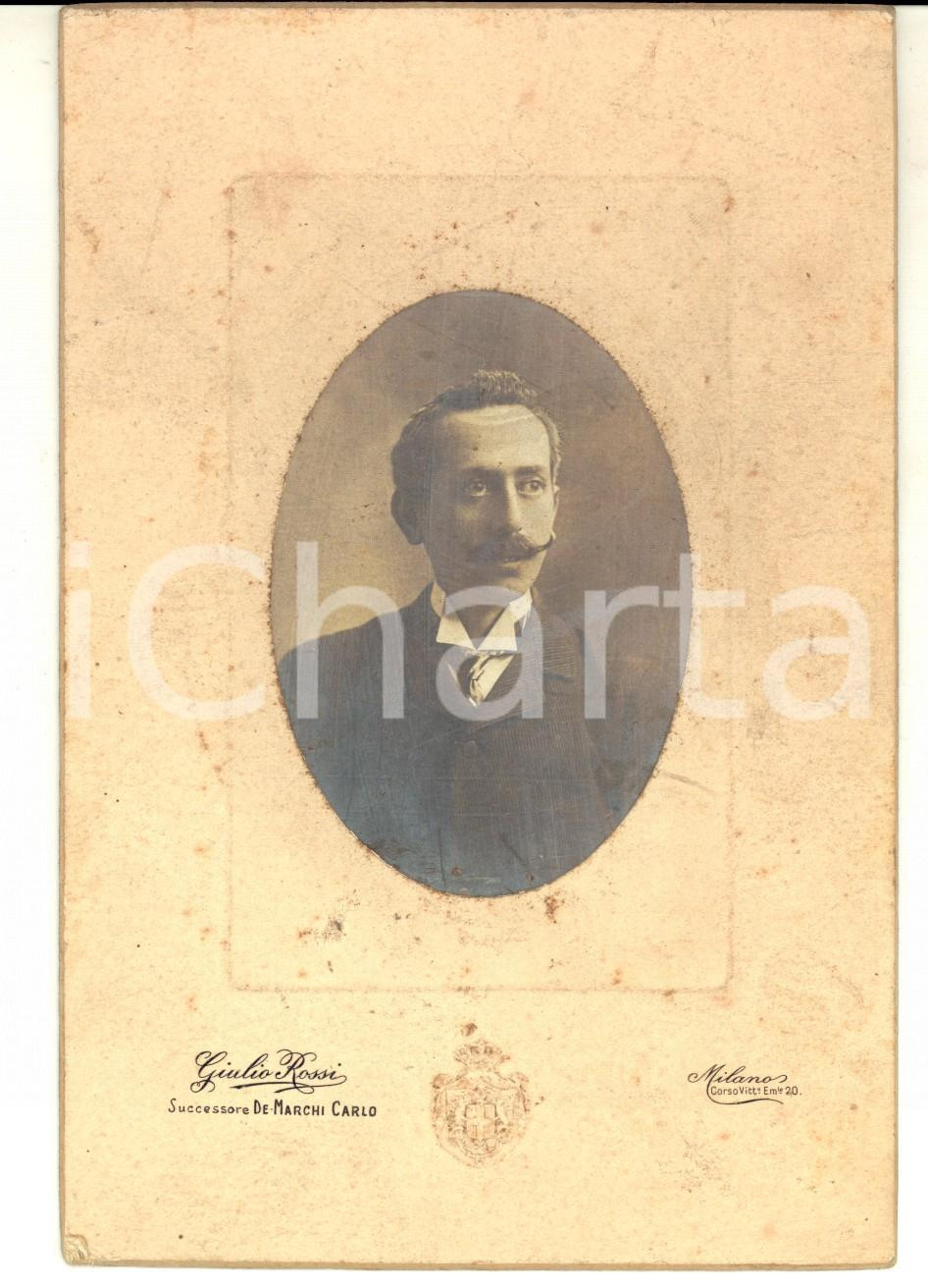 Fotografia d epoca originale 1910 ca MILANO Ritratto maschile con la cravatta Fotografo Giulio ROSSI 11x16 1