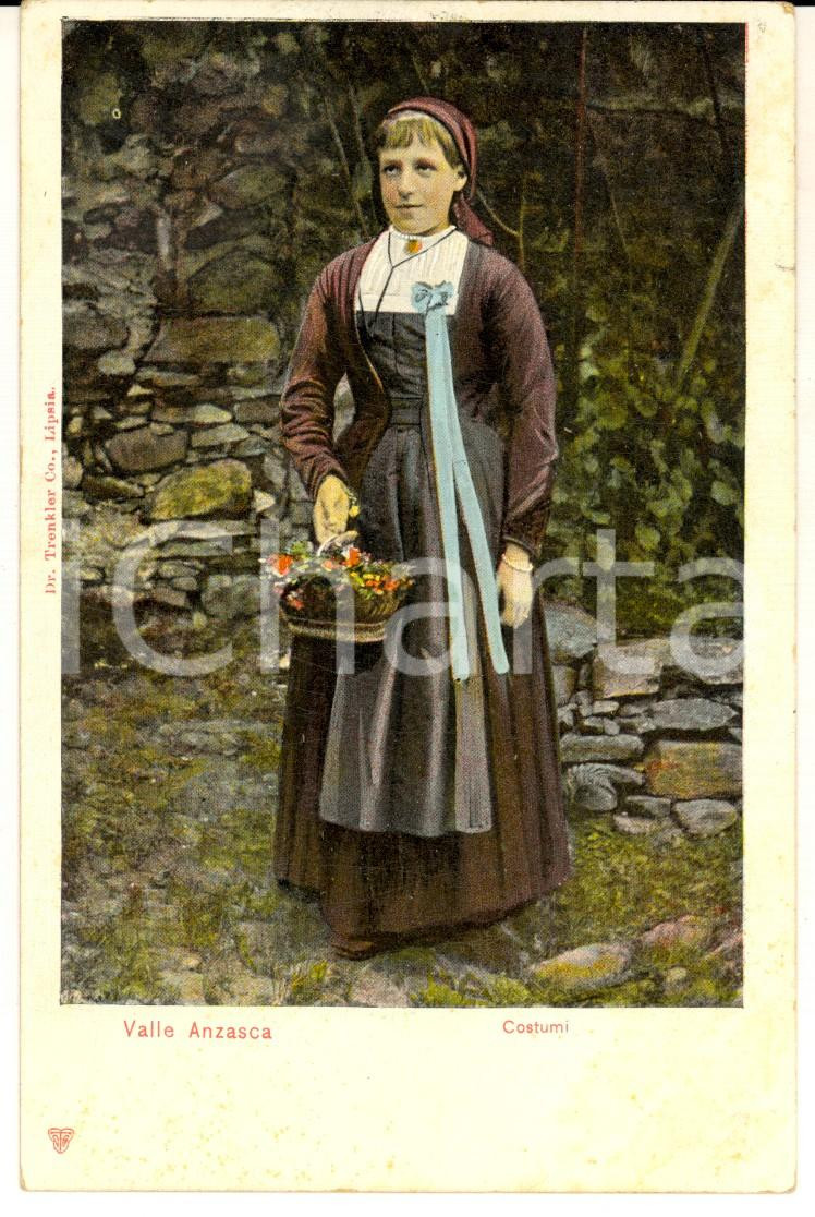 Cartolina originale da collezione 1910 ca COSTUMI VALLE ANZASCA Giovane donna con cestino di fiori Cartolina FP 1