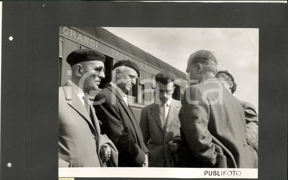 1950 DOVER Victor DE SABATA e Guido CANTELLI in partenza per Londra *Foto 35x25