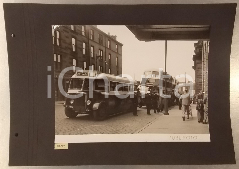 1950 EDINBURGH TOURNEE TEATRO ALLA SCALA Musicisti sul pullman privato *Foto 35x25